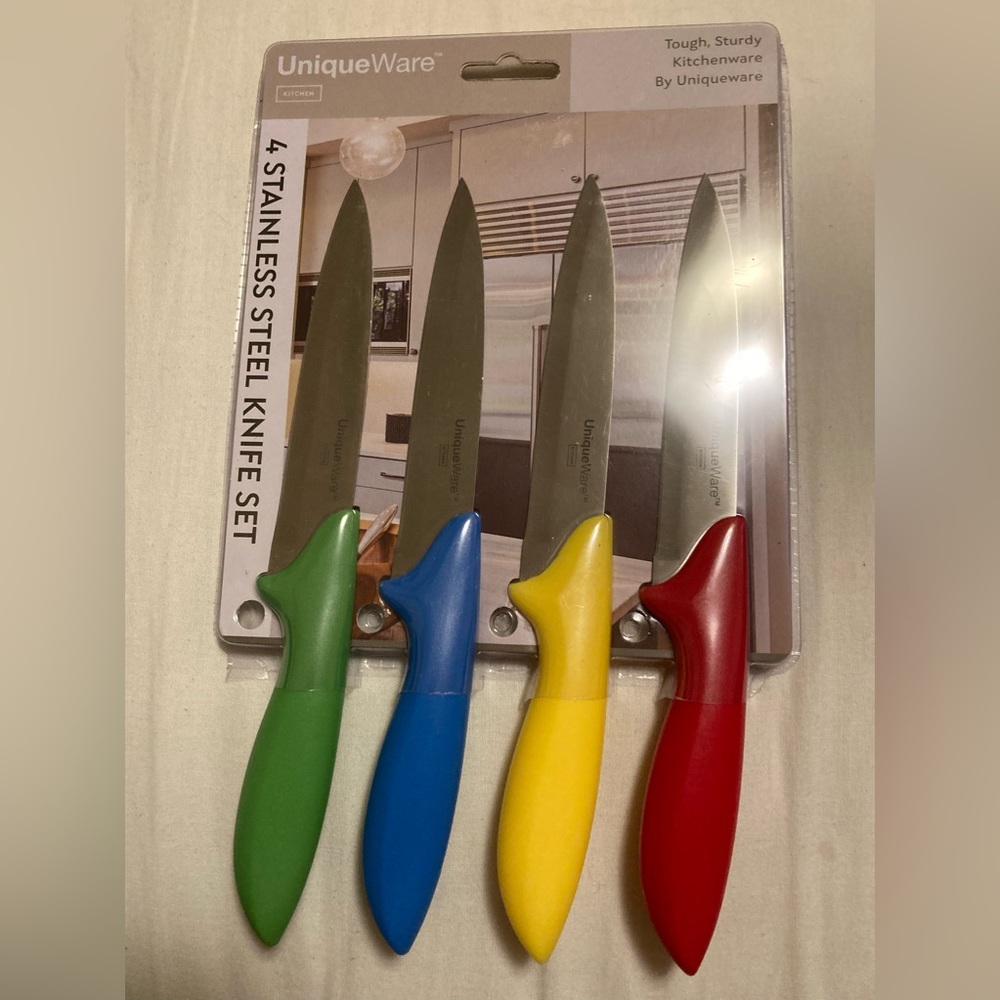 4 stainless steel knife set with different colors by UniqueWare New Unopened